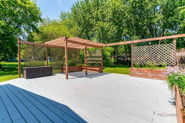 16888 W Orchard Valley Drive, Gurnee, IL 60031
