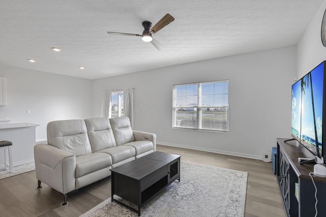 758 Leslie Drive, Plain City, OH 43064
