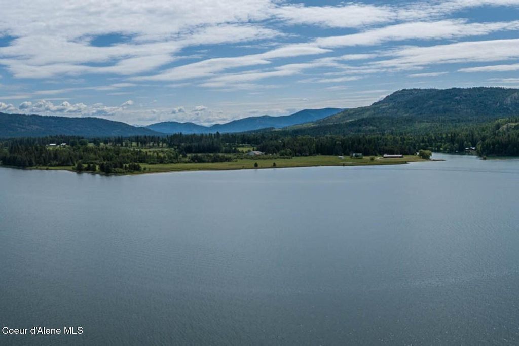 475 Campbell Point RD, Laclede, ID 83841