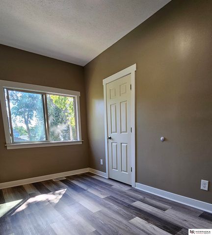 3734 S 23rd Street, Omaha, NE 68107