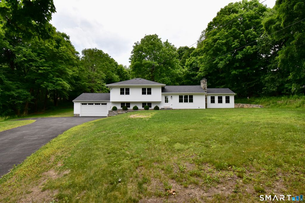 52 Curtis Road, Bridgewater, CT 06752