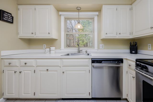 14 Greensward Drive, Grantham, NH 03753
