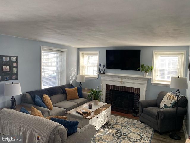 908 ROBERTS AVE, Drexel Hill, PA 19026