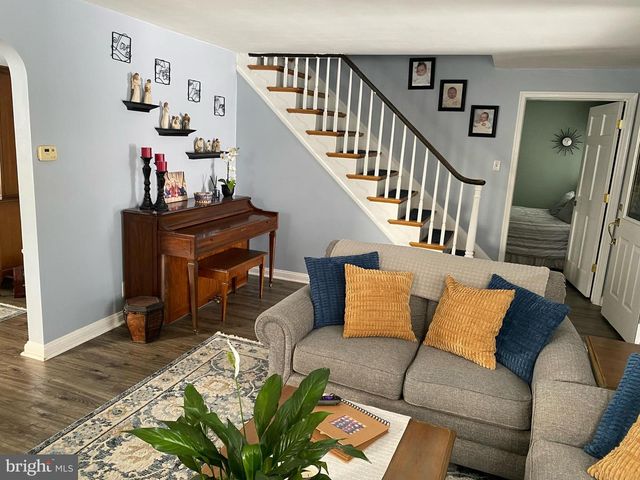 908 ROBERTS AVE, Drexel Hill, PA 19026