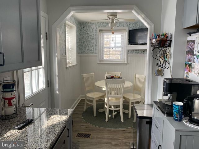 908 ROBERTS AVE, Drexel Hill, PA 19026