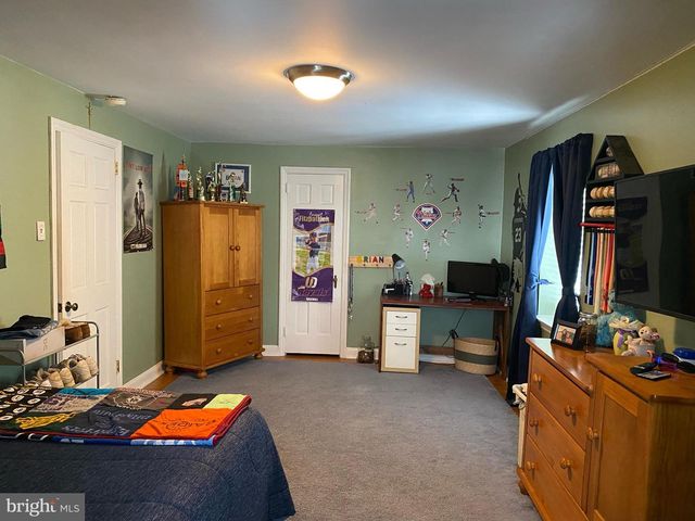 908 ROBERTS AVE, Drexel Hill, PA 19026