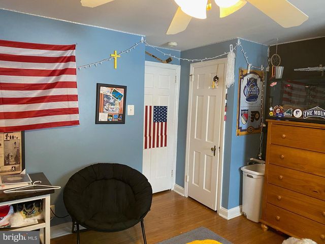 908 ROBERTS AVE, Drexel Hill, PA 19026