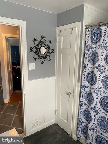 908 ROBERTS AVE, Drexel Hill, PA 19026