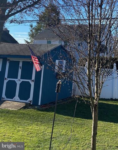 908 ROBERTS AVE, Drexel Hill, PA 19026