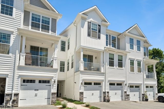 125 SEQUOIA DRIVE, Cedar Grove Twp., NJ 07009