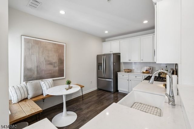 125 SEQUOIA DRIVE, Cedar Grove Twp., NJ 07009
