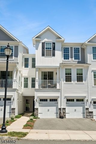 125 SEQUOIA DRIVE, Cedar Grove Twp., NJ 07009