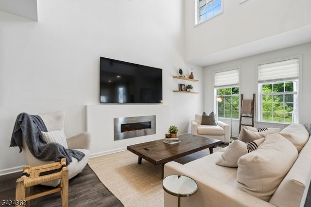 125 SEQUOIA DRIVE, Cedar Grove Twp., NJ 07009