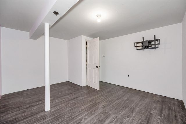 40 Sherburne Ave, Tyngsborough, MA 01879