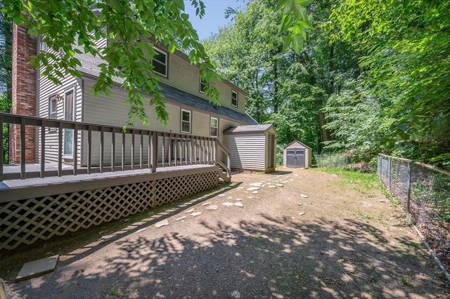 40 Sherburne Ave, Tyngsborough, MA 01879
