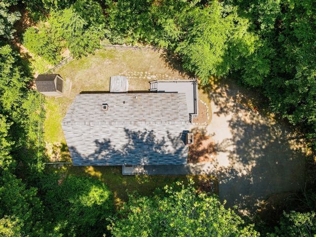 40 Sherburne Ave, Tyngsborough, MA 01879
