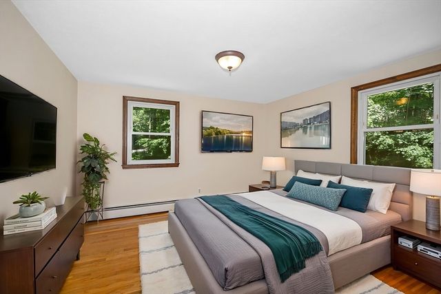 40 Sherburne Ave, Tyngsborough, MA 01879