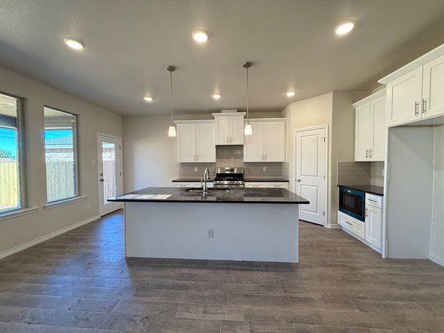 2704 Shirley Dr, Big Spring, TX 79720