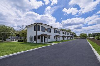 4717 SW 32nd Avenue, Dania Beach, FL 33312