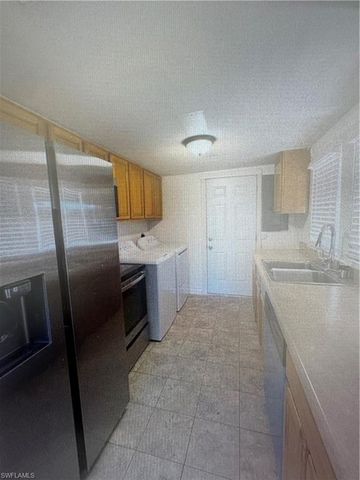 333 San Bernardino ST, North Fort Myers, FL 33903