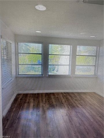 333 San Bernardino ST, North Fort Myers, FL 33903