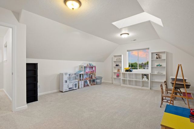 17405 E Morningside Ln, Greenacres, WA 99016