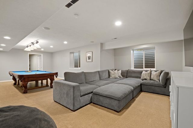 17405 E Morningside Ln, Greenacres, WA 99016