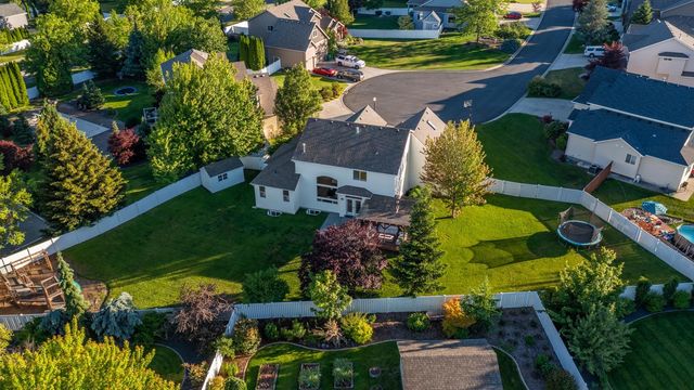 17405 E Morningside Ln, Greenacres, WA 99016