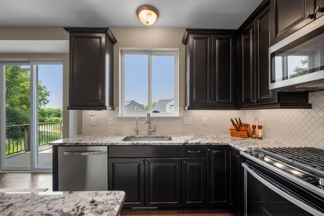 6872 Creekside Way, Excelsior, MN 55331