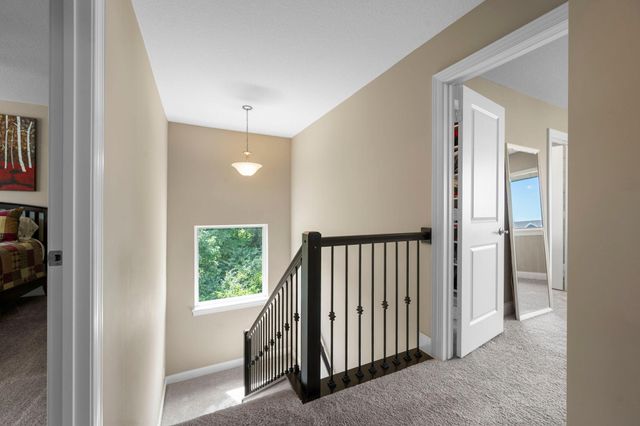 6872 Creekside Way, Excelsior, MN 55331