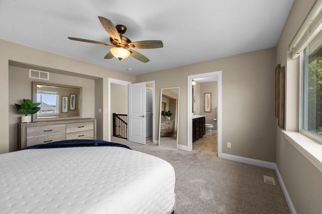 6872 Creekside Way, Excelsior, MN 55331