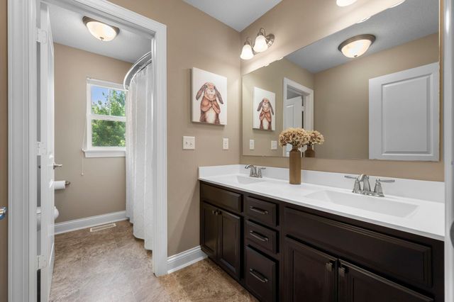 6872 Creekside Way, Excelsior, MN 55331