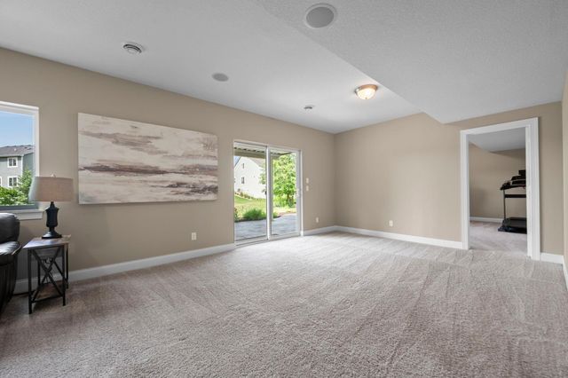 6872 Creekside Way, Excelsior, MN 55331