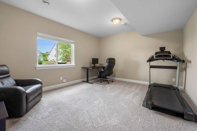 6872 Creekside Way, Excelsior, MN 55331