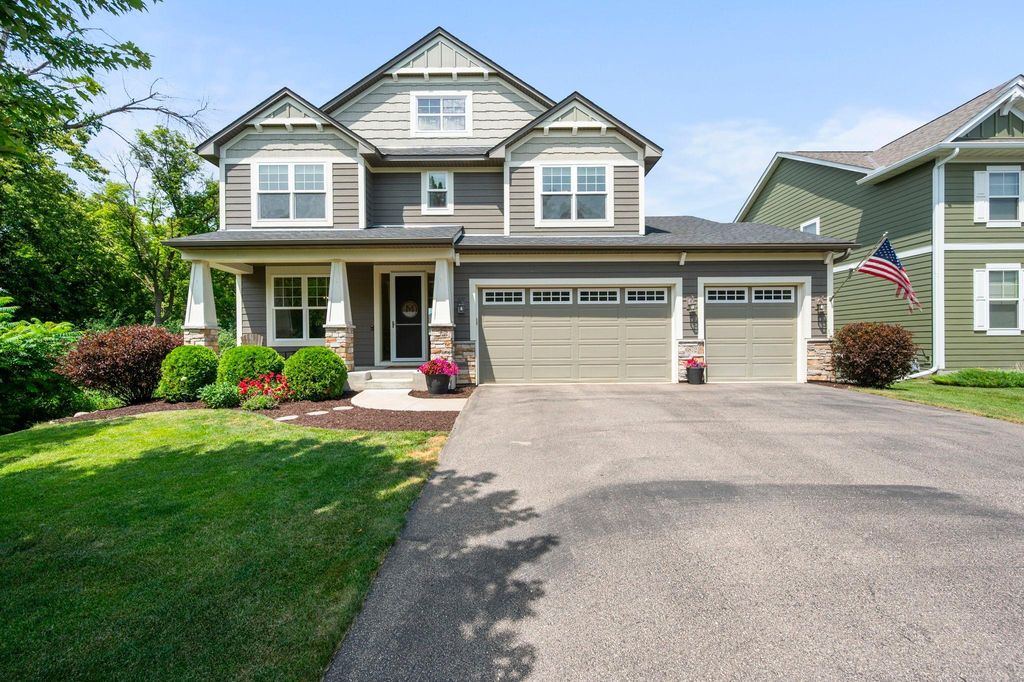 6872 Creekside Way, Excelsior, MN 55331