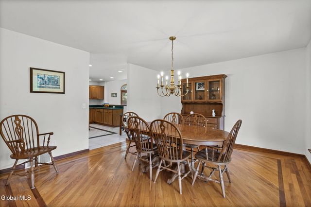 28 Victorian Drive, Poestenkill, NY 12140