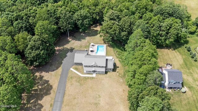 28 Victorian Drive, Poestenkill, NY 12140