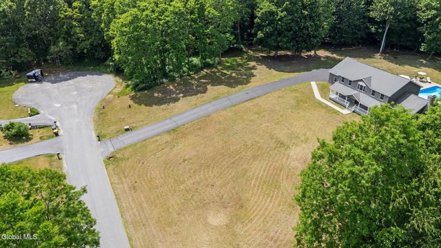 28 Victorian Drive, Poestenkill, NY 12140
