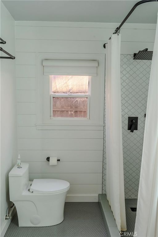 Image 21 of property listing at 460 E 10th Avenue, Chico, CA 95926