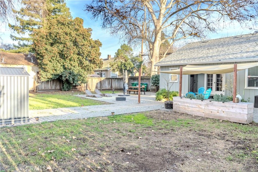 Image 31 of property listing at 460 E 10th Avenue, Chico, CA 95926