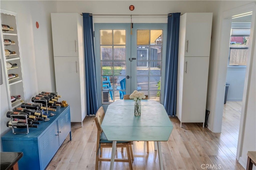 Image 7 of property listing at 460 E 10th Avenue, Chico, CA 95926