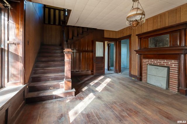 1250 E PARK Street, Carbondale, IL 62901