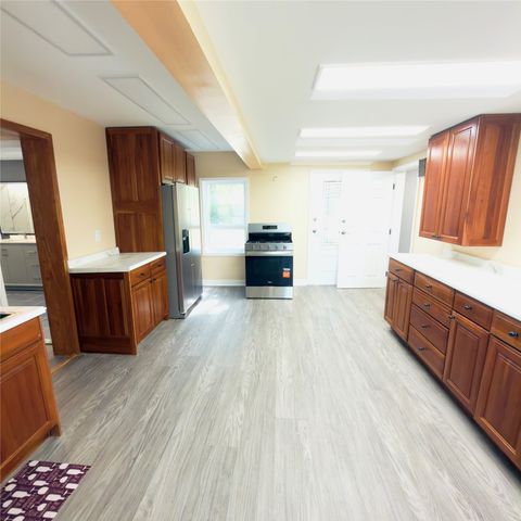 4102 DAVISON Avenue, Erie, PA 16504