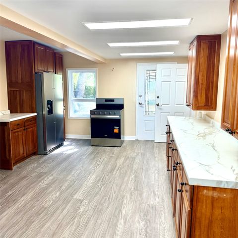 4102 DAVISON Avenue, Erie, PA 16504