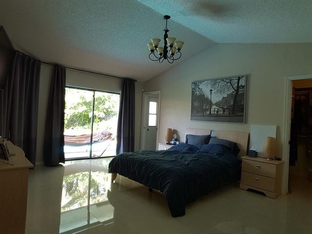 1818 Park Avenue, Weston, FL 33326