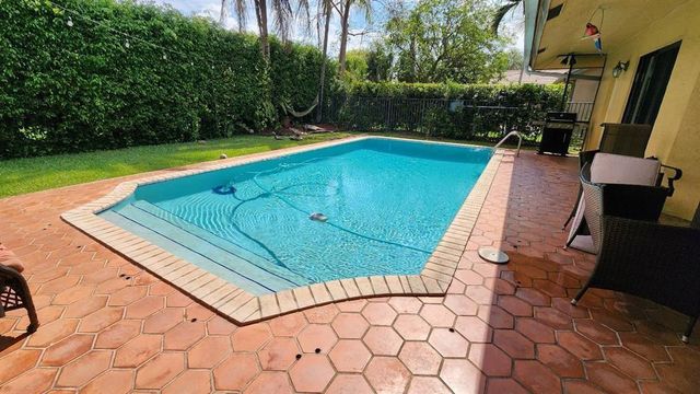 1818 Park Avenue, Weston, FL 33326