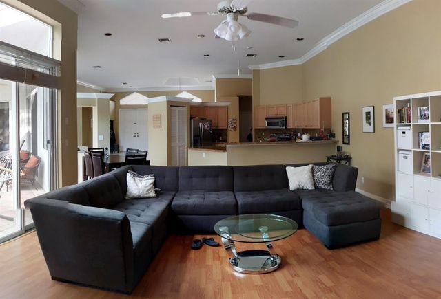 1818 Park Avenue, Weston, FL 33326