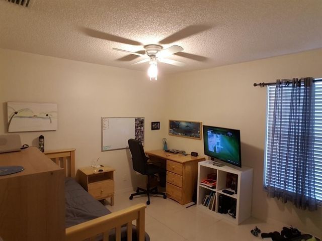 1818 Park Avenue, Weston, FL 33326