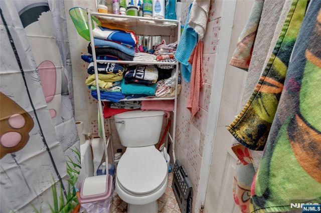 452 11th Street, Newark, NJ 07107