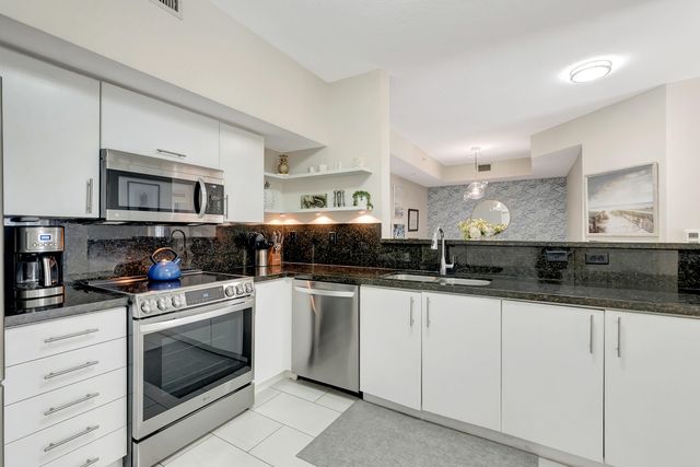 255 NE 3rd Avenue 2304, Delray Beach, FL 33444